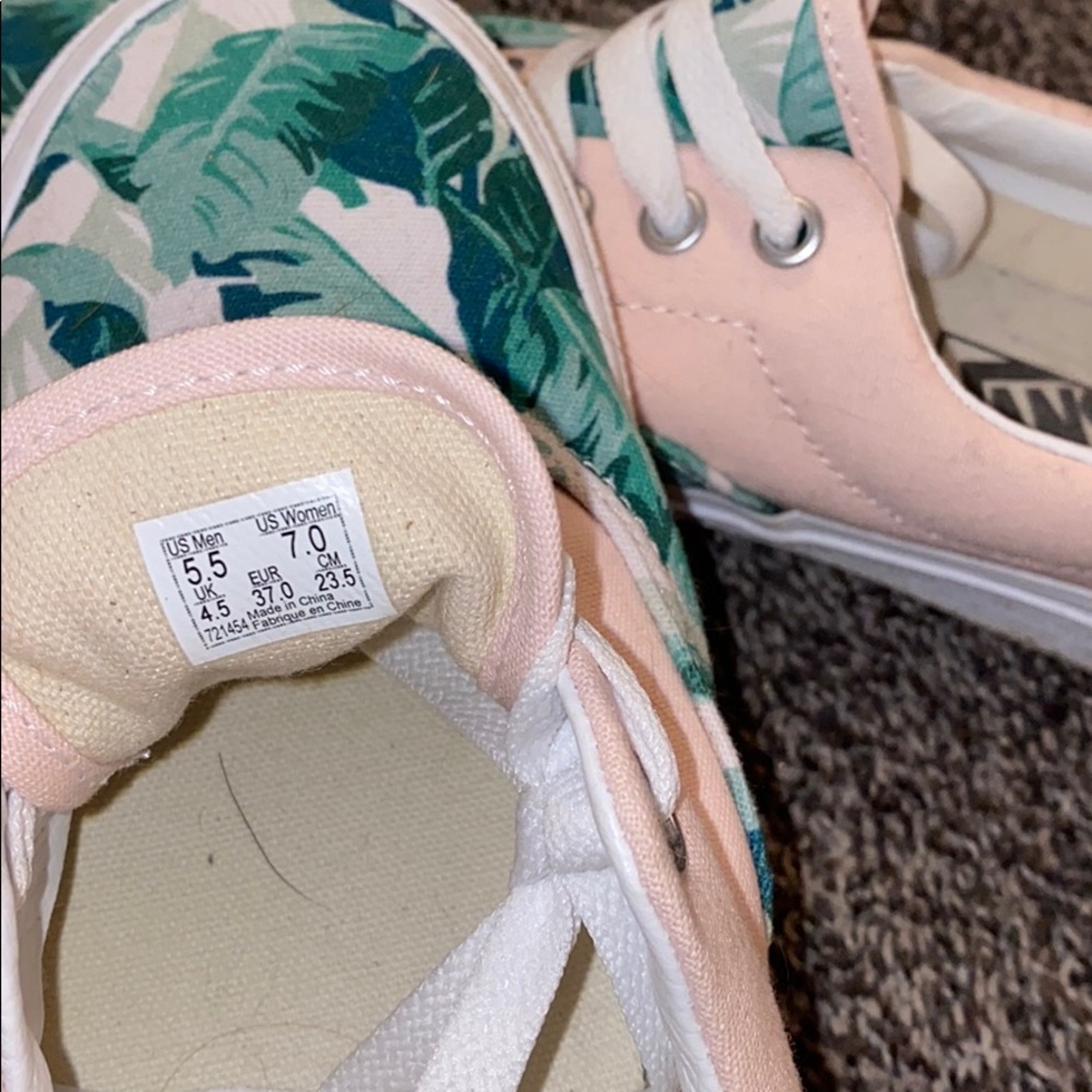 Custom Vans - image 6